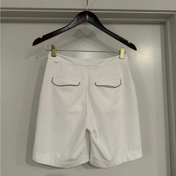 Lululemon White Women's Golf Shorts - Picture 2 of 4